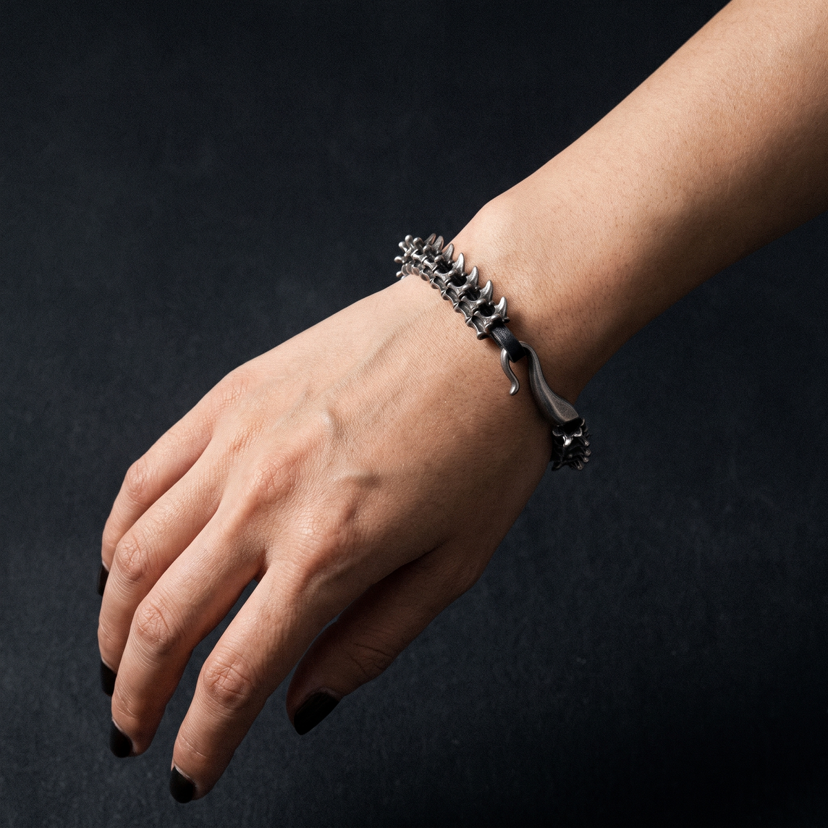 Thornback Cuff